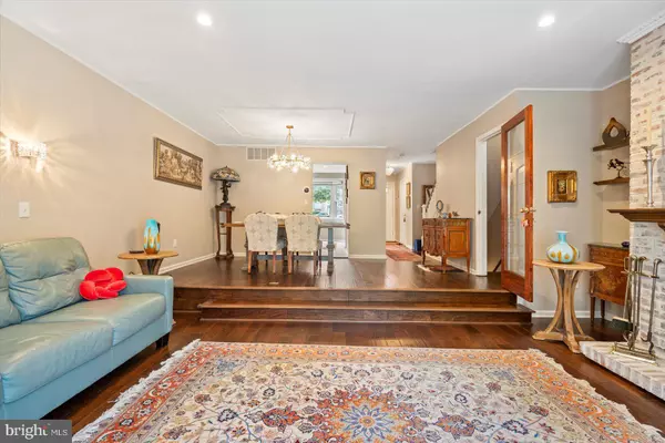 26 SILVERSAGE CT, Cockeysville, MD 21030