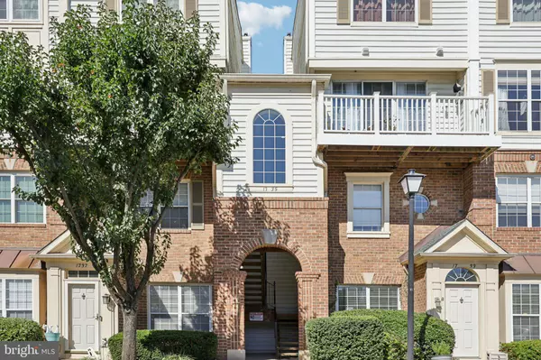 1735 W BRADDOCK PL #302, Alexandria, VA 22302