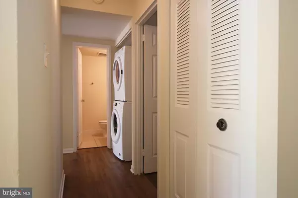 Reston, VA 20191,11615 STONEVIEW SQ #72/2B