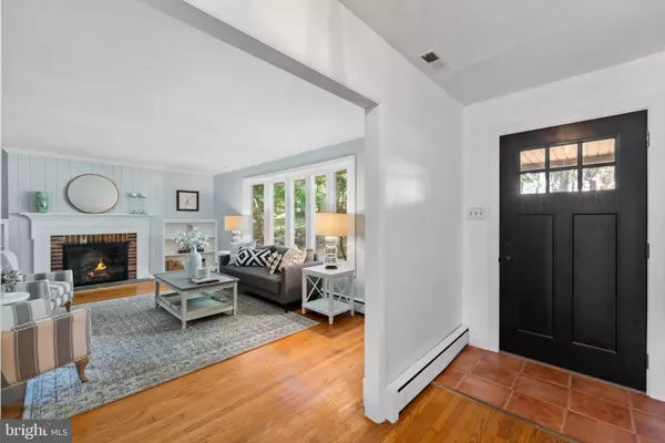 Media, PA 19063,621 BERRY LN