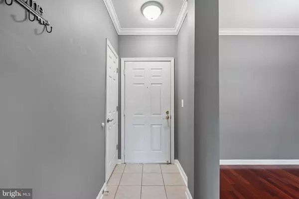 Alexandria, VA 22311,4551 STRUTFIELD LN #4113