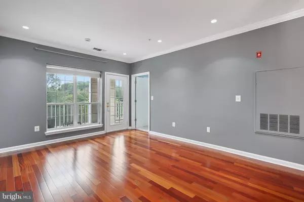 Alexandria, VA 22311,4551 STRUTFIELD LN #4113