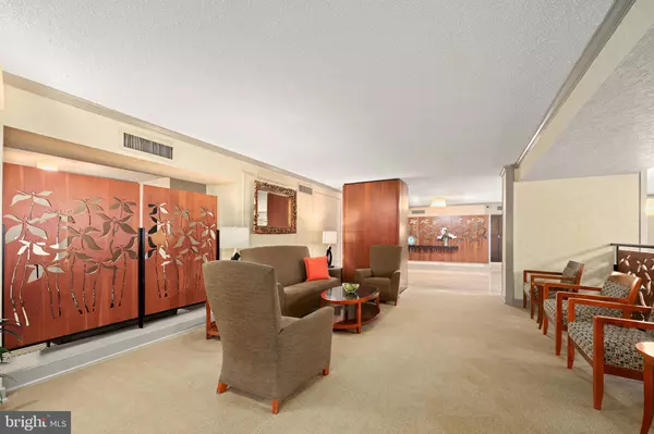 Alexandria, VA 22303,5904 MOUNT EAGLE DR #510