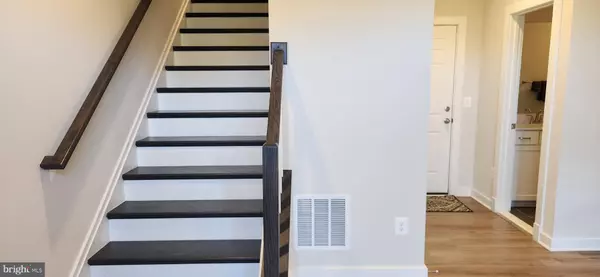 Fredericksburg, VA 22401,301 WILLIS ST