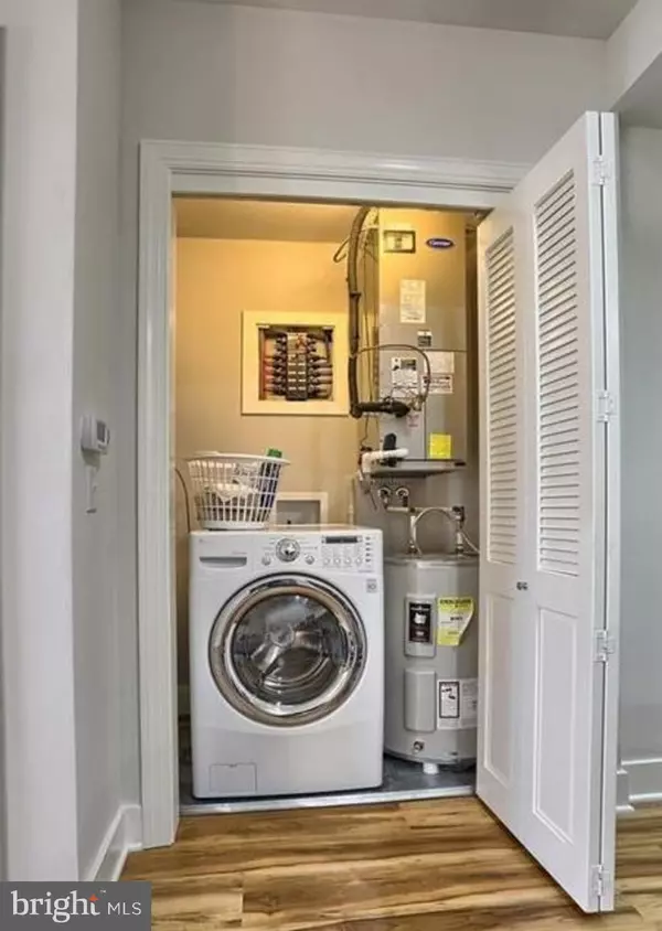 Harrisburg, PA 17101,231 STATE ST #802