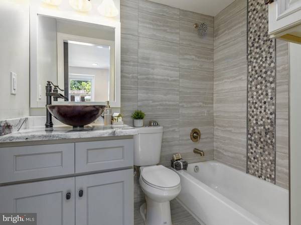 Upper Marlboro, MD 20772,8812 WOODSTOCK DR W