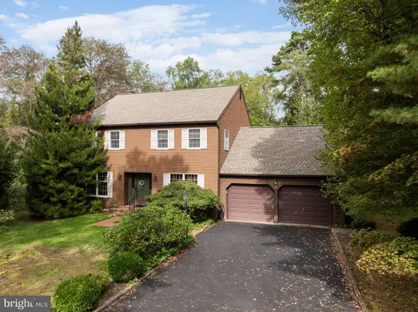 Medford, NJ 08055,4 SHERWOOD DR