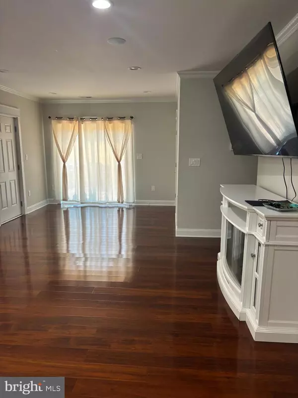 Sterling, VA 20165,20150 DAIRY LN