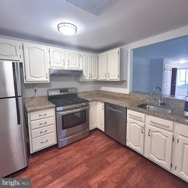 1705 MOUNTAINVIEW DR, Wayne, PA 19087