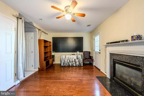 Sterling, VA 20166,45550 READING TER