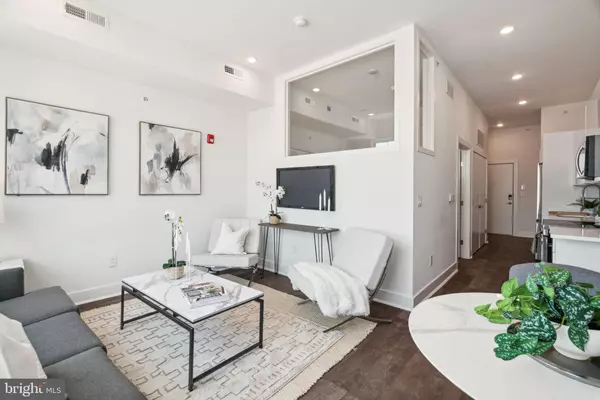 Philadelphia, PA 19123,813 N BROAD ST #UNIT 209