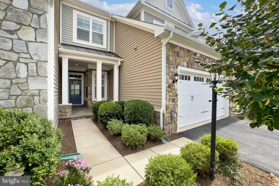 42821 BEAVER CROSSING SQ, Ashburn, VA 20148