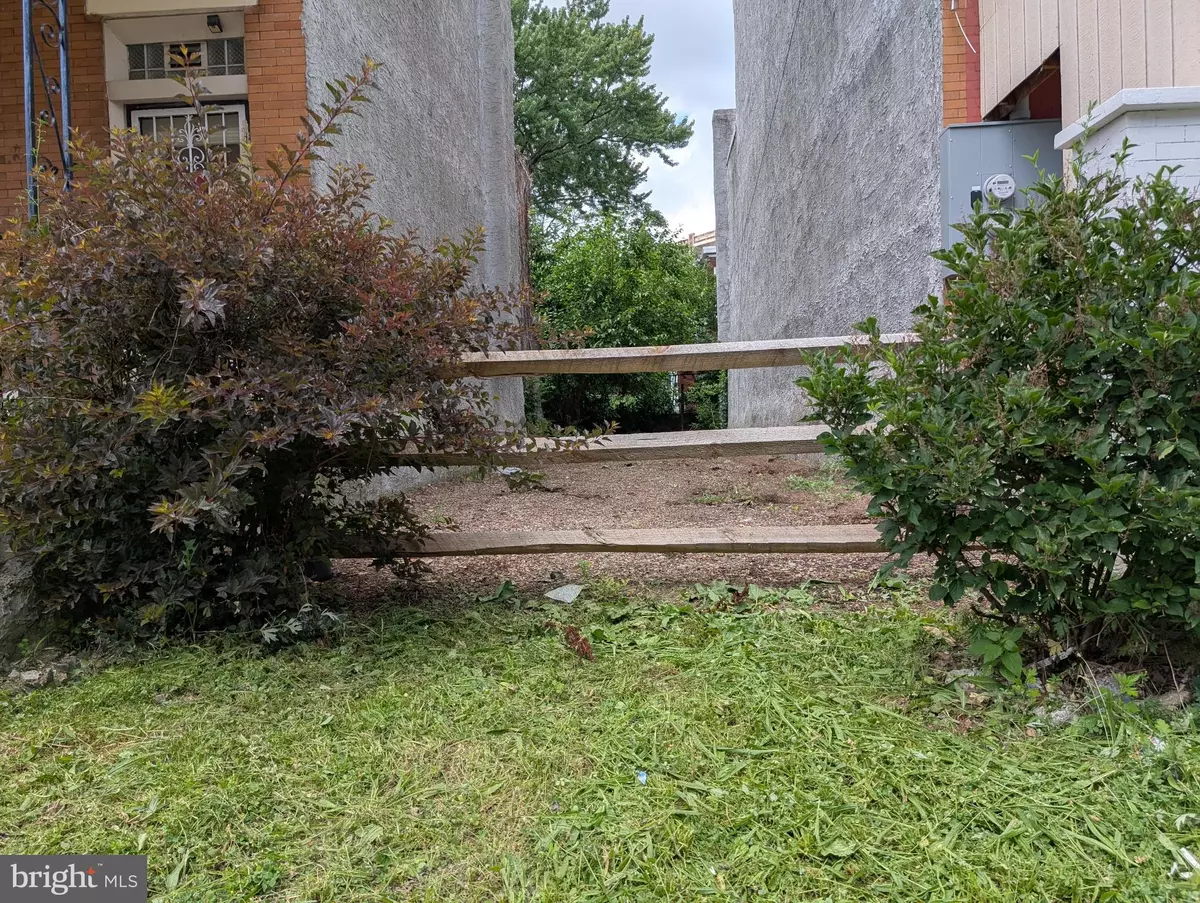 Philadelphia, PA 19140,3448 23RD ST