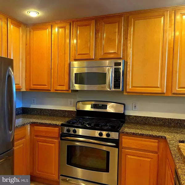 Reston, VA 20190,12000 MARKET ST #478