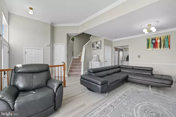 Leesburg, VA 20175,676 MCLEARY SQ SE