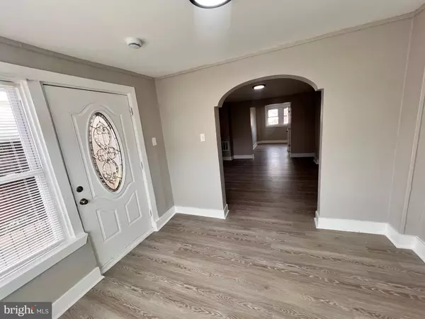 Philadelphia, PA 19142,6508 DOREL ST