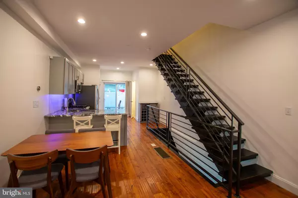 Philadelphia, PA 19145,1910 FERNON ST