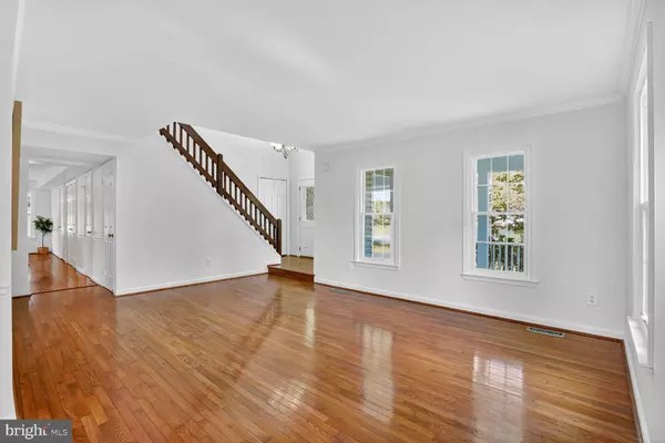 Fairfax, VA 22033,13371 TEABERRY CT