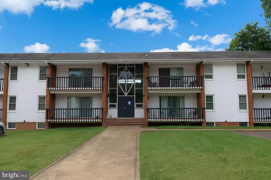 117 GREEN ST #4, Warrenton, VA 20186