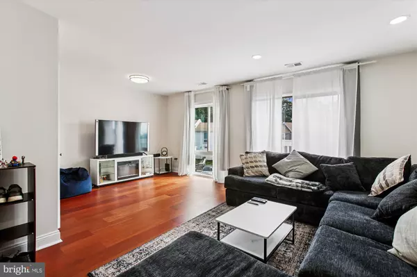 Woodbridge, VA 22192,12824 CARA DR