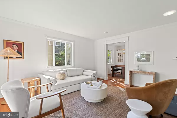 Alexandria, VA 22301,307 E OXFORD AVE #1/2
