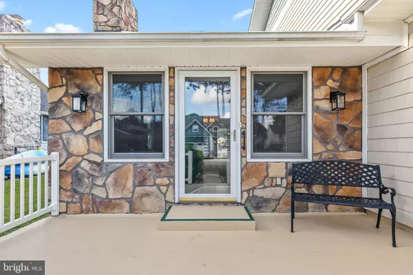 Ocean Pines, MD 21811,6 CARRIAGE LN