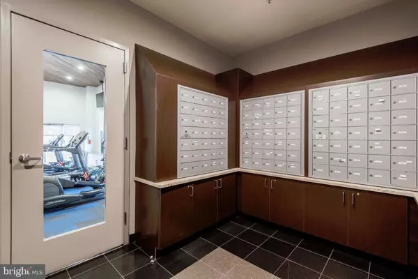 Philadelphia, PA 19103,2100-02 WALNUT ST #14M