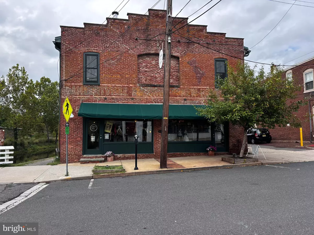 Lambertville, NJ 08530,6 CORYELL ST #C