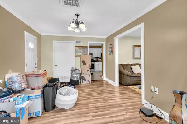 Waldorf, MD 20602,302 BARKSDALE AVE