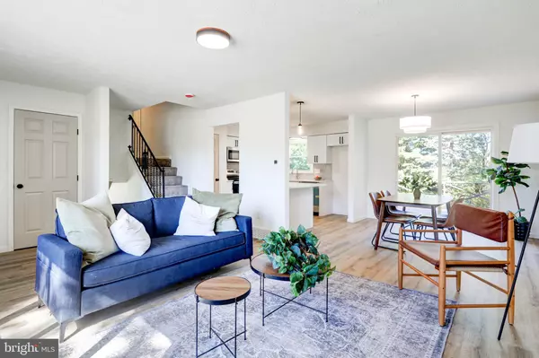 Harrisburg, PA 17109,3204 N SCENIC RD