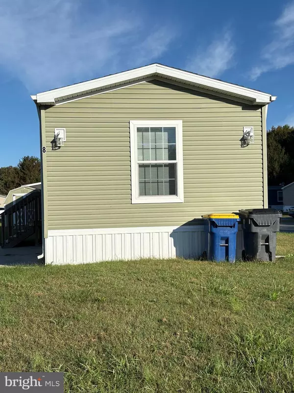 Clayton, DE 19938,8 REHOBOTH CIR