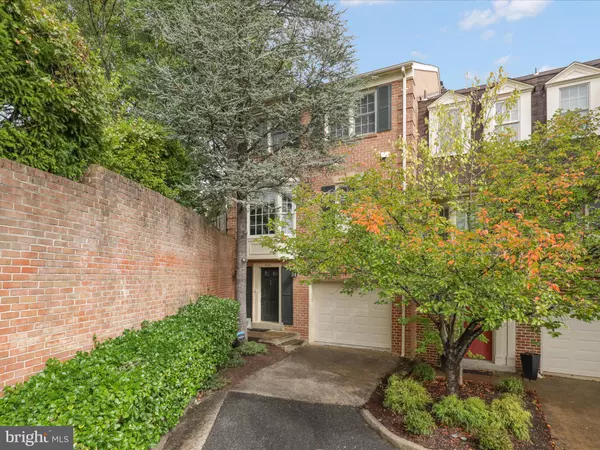 Falls Church, VA 22044,3001 FEDERAL HILL DR