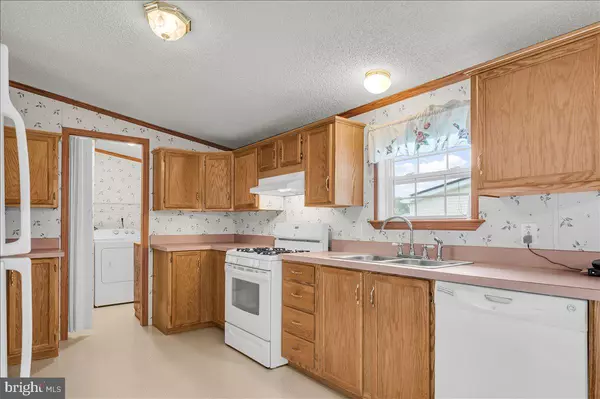 2004 TAMI DR #625, Bear, DE 19701