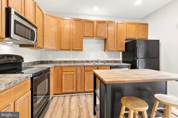 Lancaster, PA 17603,202 PENNSHIRE DR