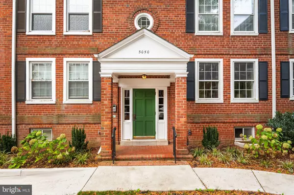 Arlington, VA 22206,3050 S BUCHANAN ST #C1