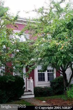 6643 MEDINAH LN, Alexandria, VA 22312