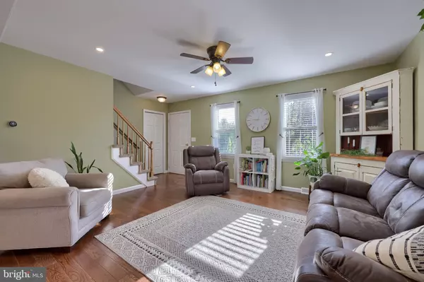 East Earl, PA 17519,1276 MARTIN ST