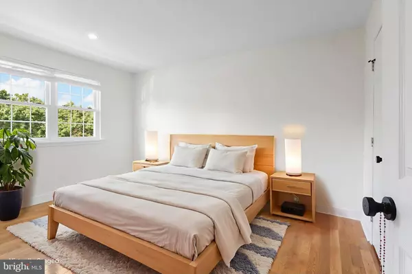 Lorton, VA 22079,7414 POHICK RD