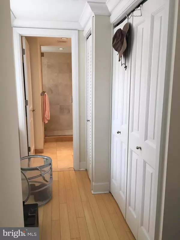 Philadelphia, PA 19103,1701-15 LOCUST ST #1717