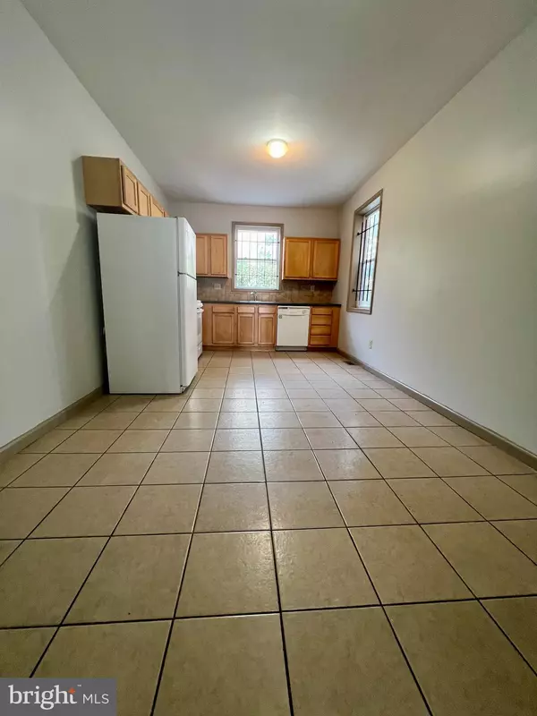 Philadelphia, PA 19121,2154 N CARLISLE ST