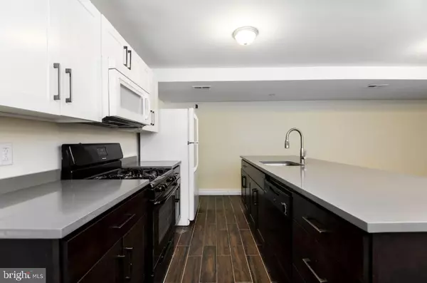 Philadelphia, PA 19103,2006 WALNUT ST #3