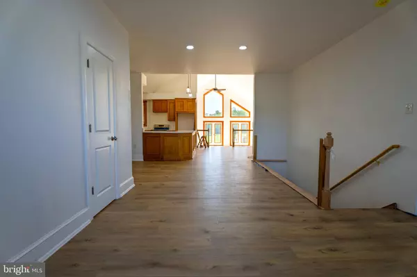 Reva, VA 22735,5618 W HOOVER RD