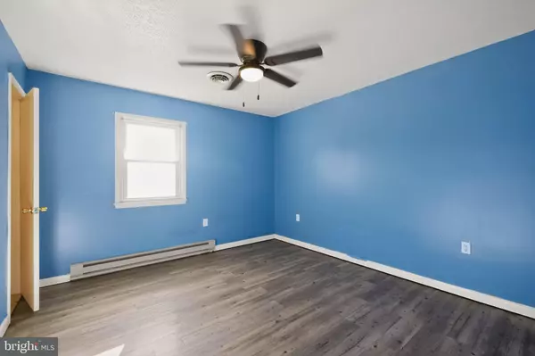 Inwood, WV 25428,1730 NADENBOUSCH LN