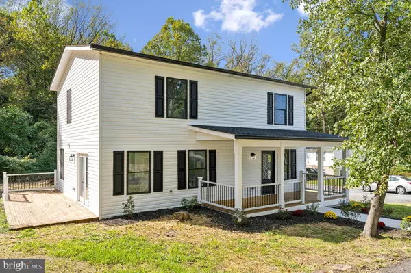 Capitol Heights, MD 20743,901 OLD WALNUT ST