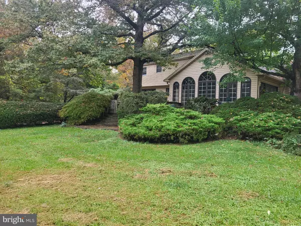 2029 LEGAT LN, Harleysville, PA 19438