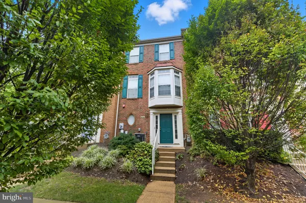 2714 MANHATTAN PL, Vienna, VA 22180