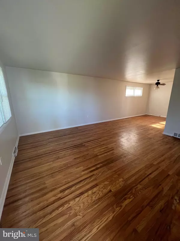 Willow Grove, PA 19090,10 FOREST AVE
