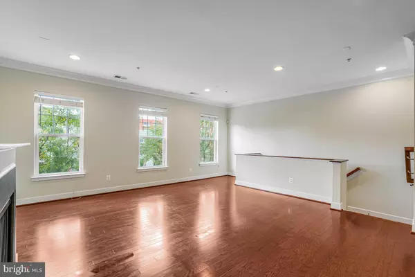 Alexandria, VA 22305,3941 OLD DOMINION BLVD