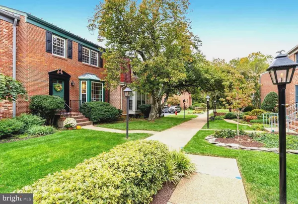 Vienna, VA 22180,137 EAST ST NE