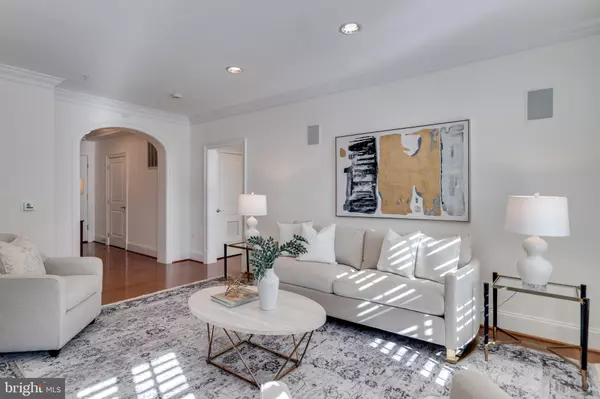 Alexandria, VA 22314,635 FIRST ST #404